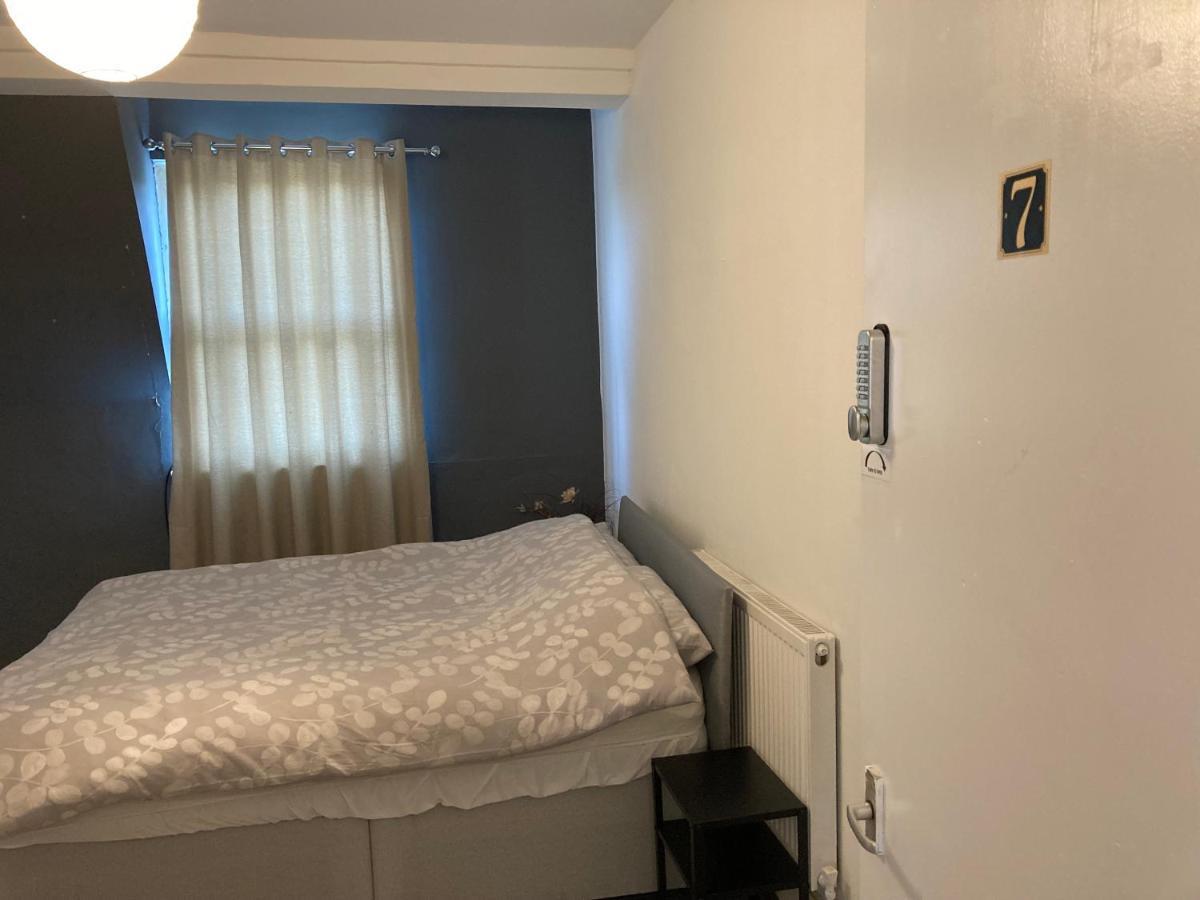 Chosen Rocky Lane Private Rooms Liverpool Exterior foto