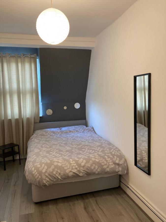Chosen Rocky Lane Private Rooms Liverpool Exterior foto