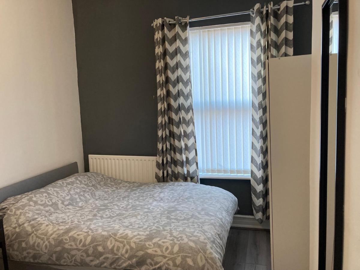 Chosen Rocky Lane Private Rooms Liverpool Exterior foto