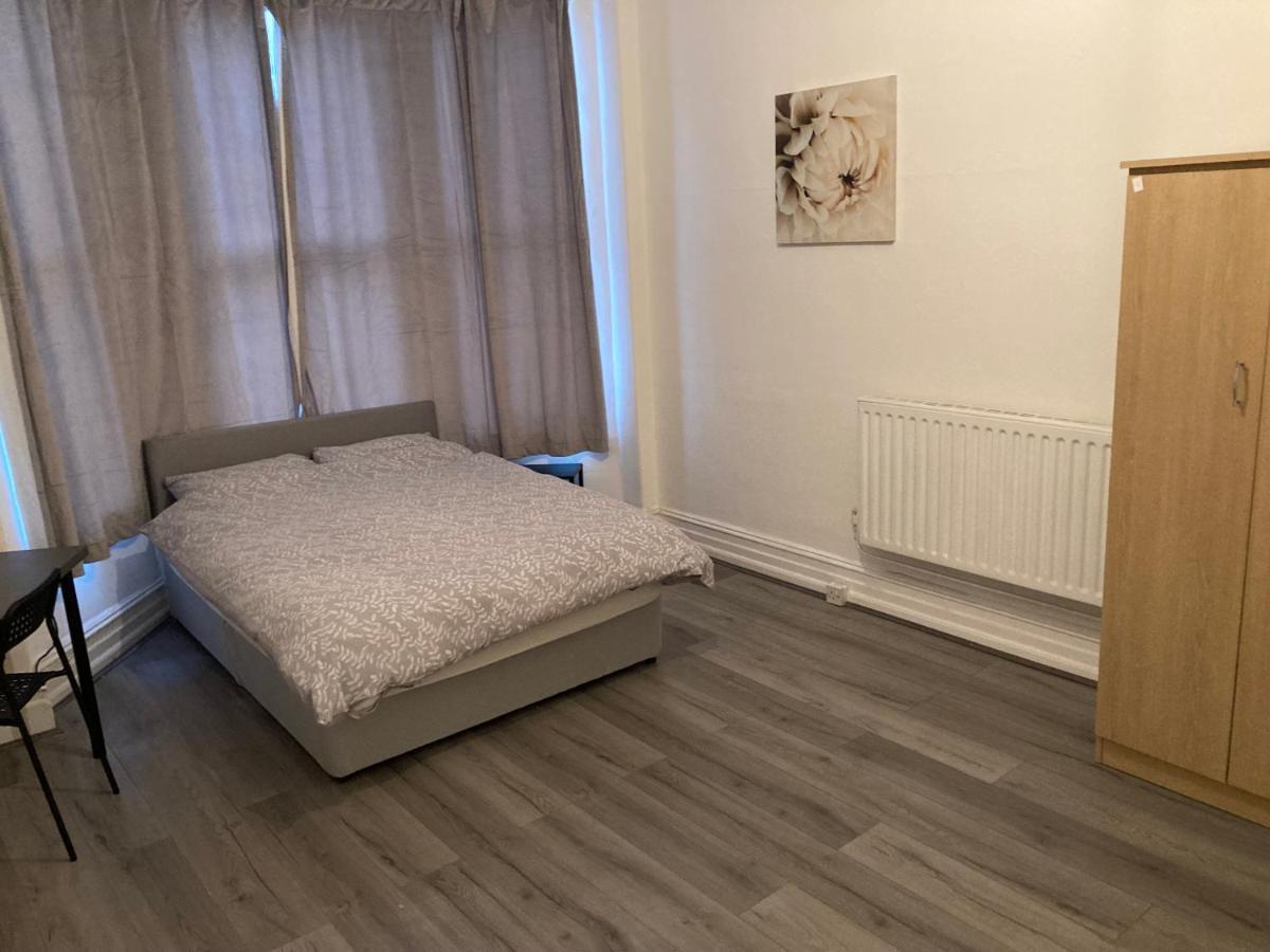 Chosen Rocky Lane Private Rooms Liverpool Exterior foto