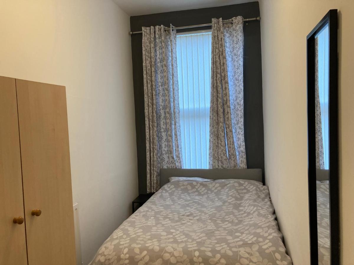 Chosen Rocky Lane Private Rooms Liverpool Exterior foto